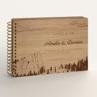 Livre d'or de mariage en bois gravé sur chêne - Montagne