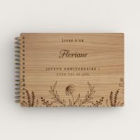 Livre d'or d'anniversaire en bois gravé sur chêne avec des fleurs champêtres